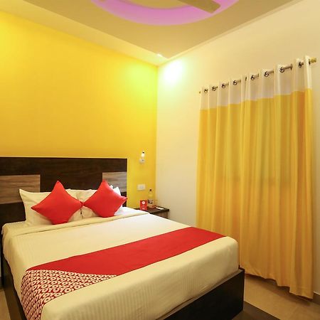 Oyo 10152 Rail View Residency Otel Alappuzha Dış mekan fotoğraf