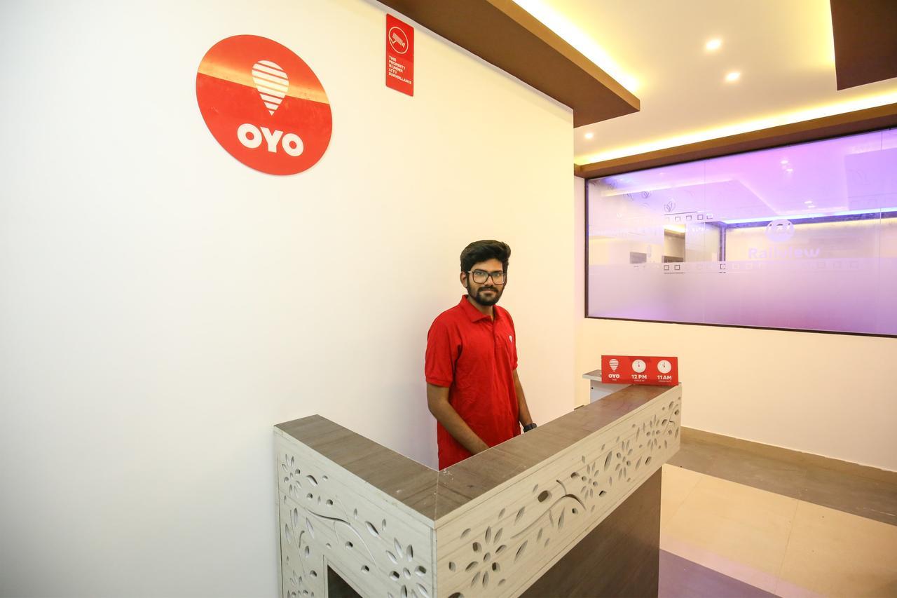 Oyo 10152 Rail View Residency Otel Alappuzha Dış mekan fotoğraf
